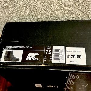 New never worn Joan of arctic wedge II CHELSEA 7.5
